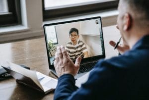 网易有道翻译文档与音频混合翻译技巧